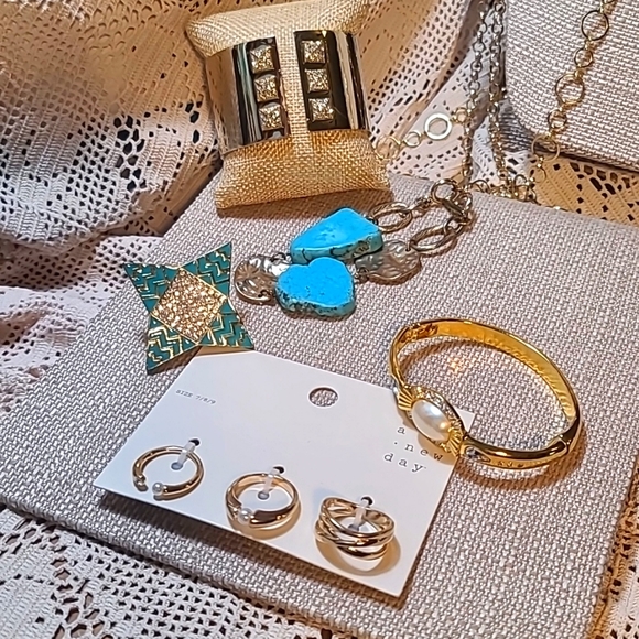 17-Item Gold & Turquoise Jewelry lot: J.Crew, Stella & Dot, V.S, Chico's & more!